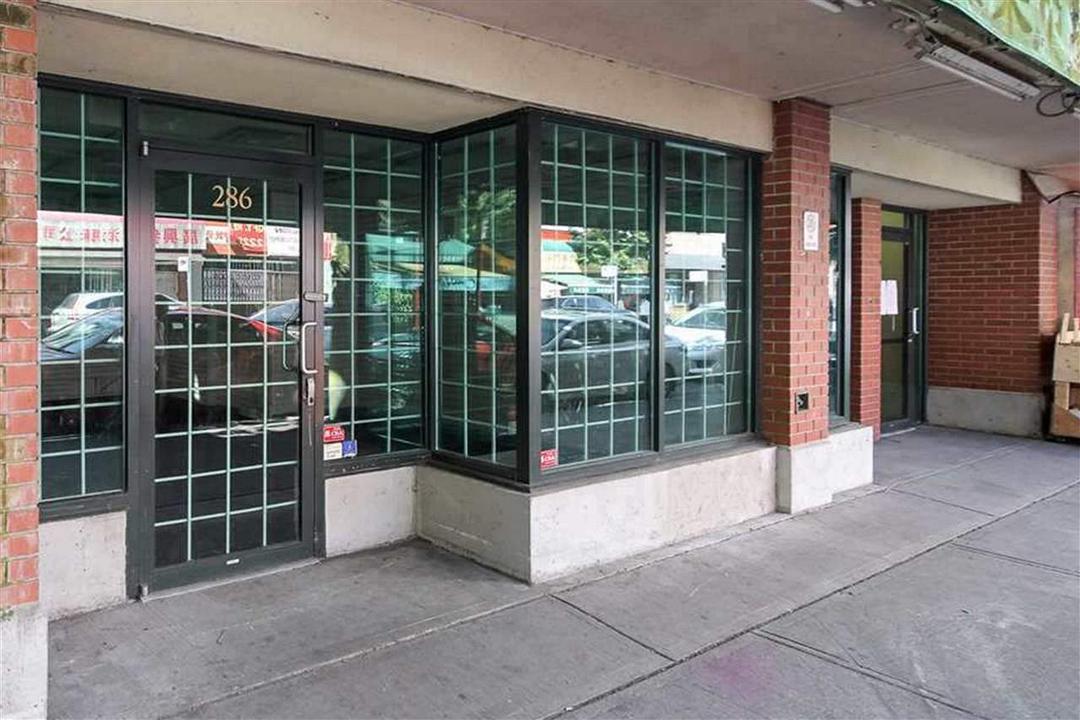 286 e georgia street