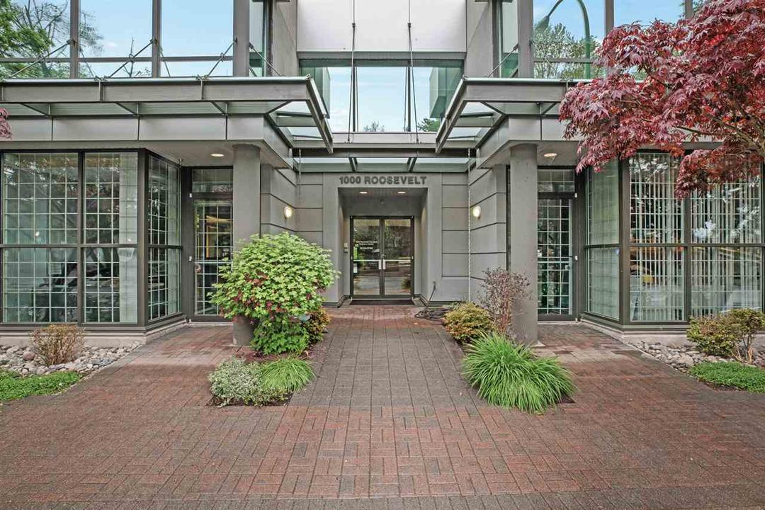 1000 roosevelt crescent