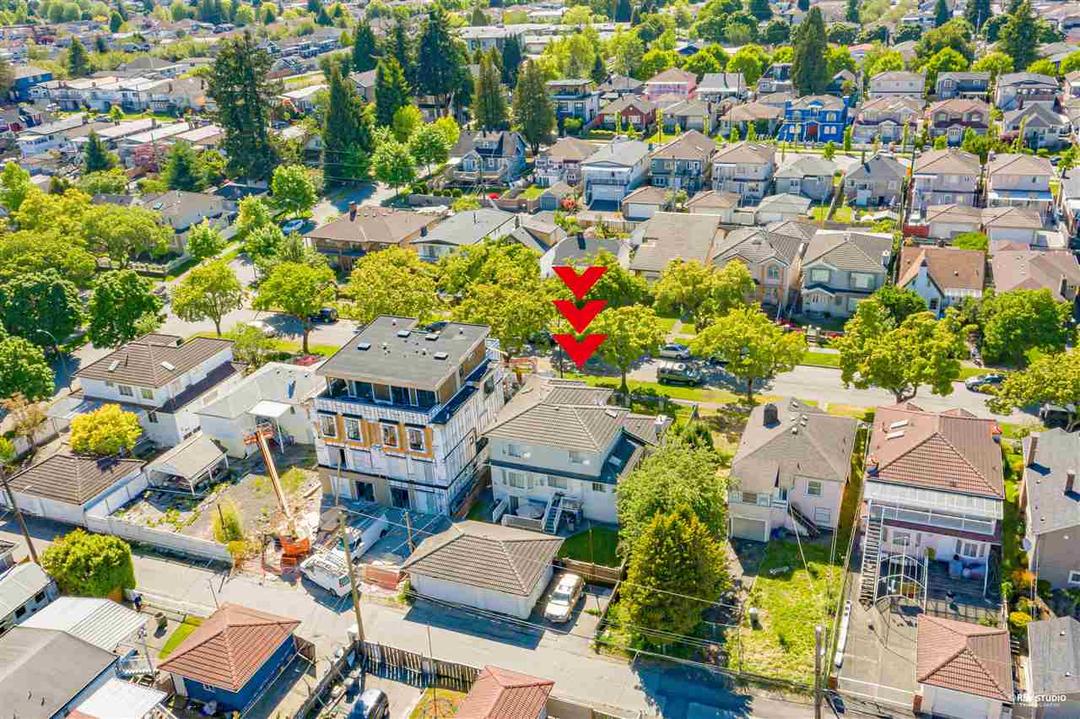5128 slocan street