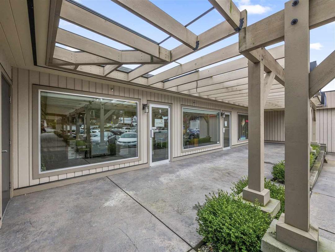 819 gibsons way