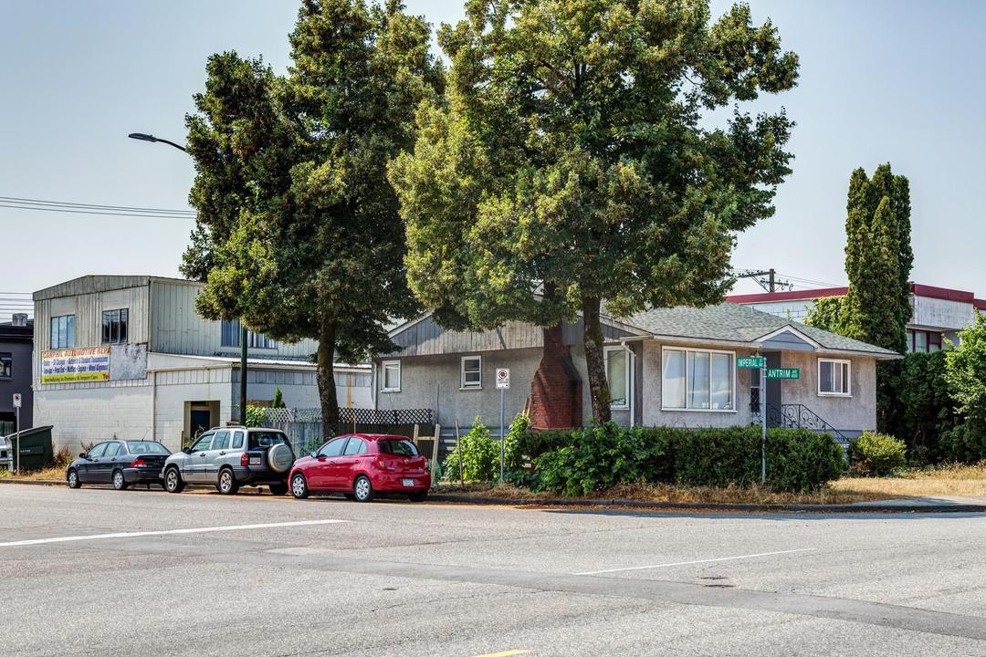 5488 imperial street