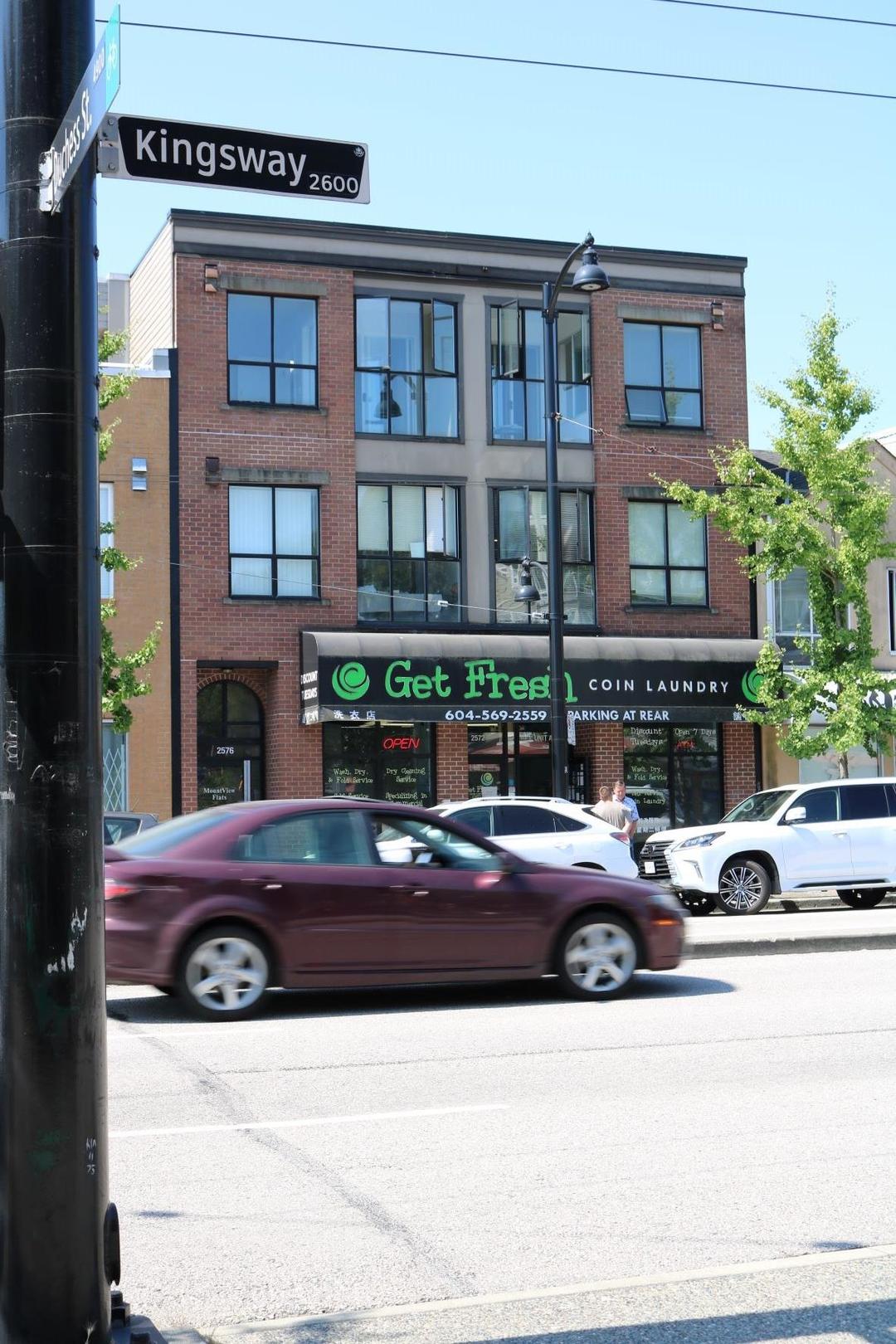 2572 kingsway