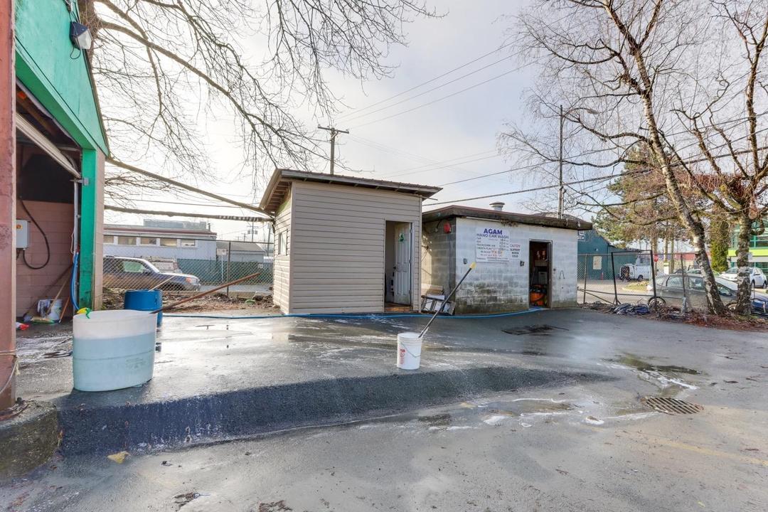 1441 clark drive