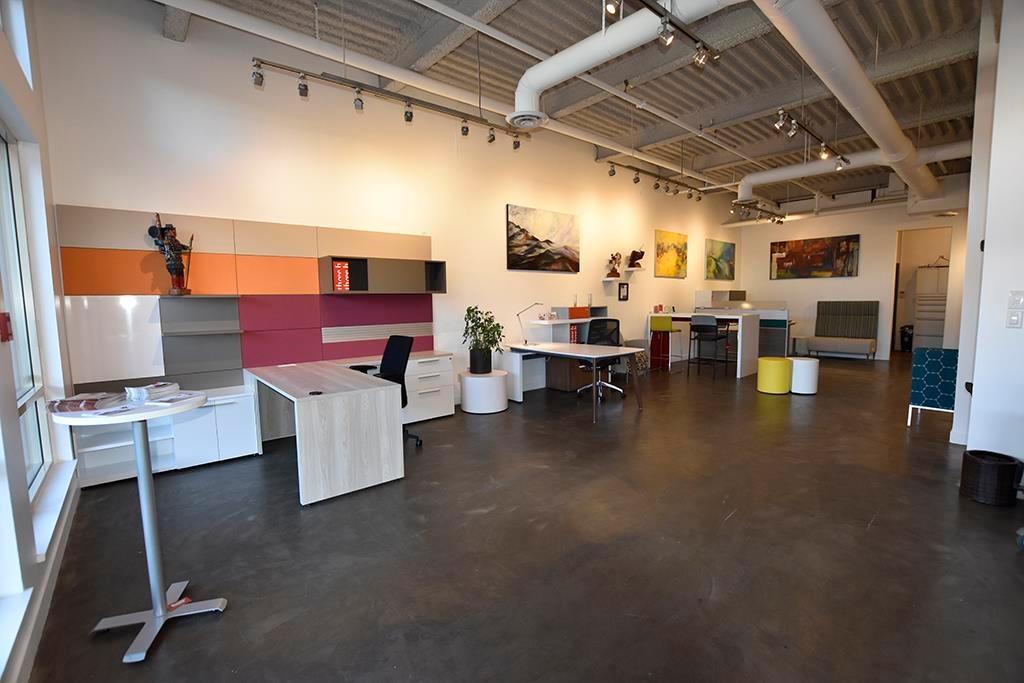 332 w 8th avenue