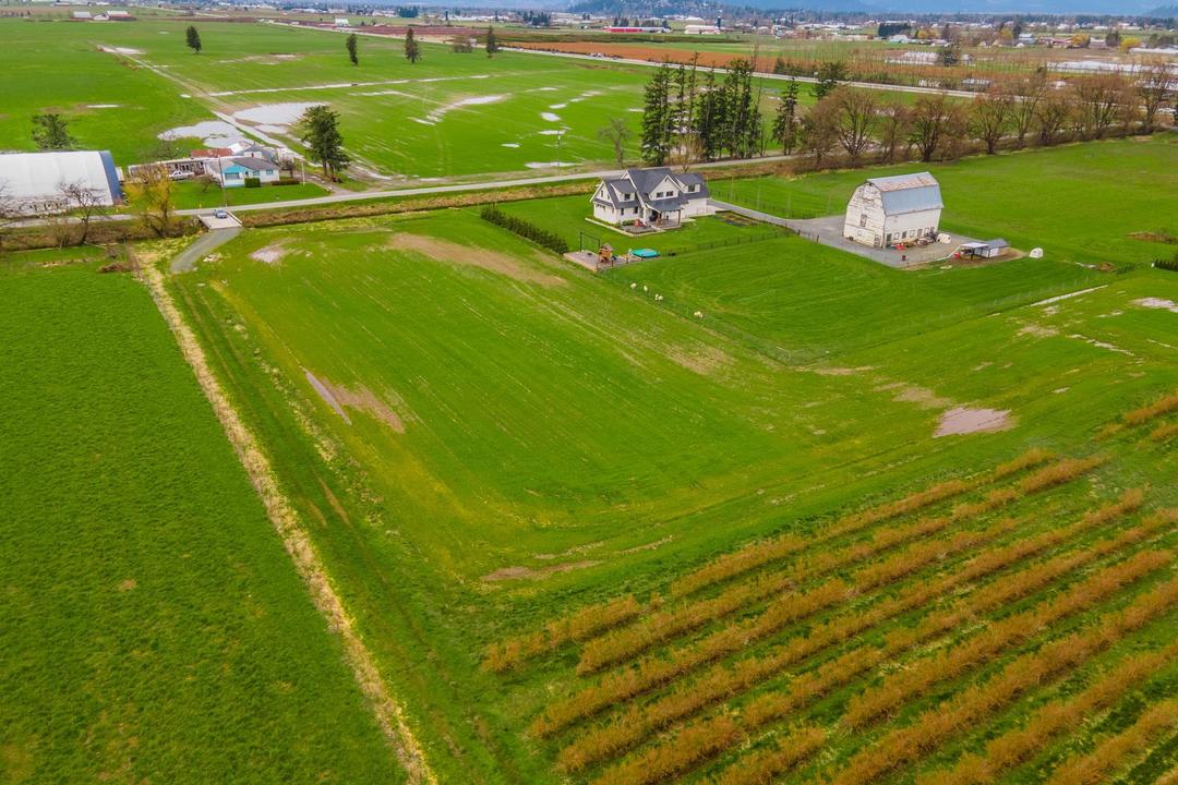 8230 upper prairie road