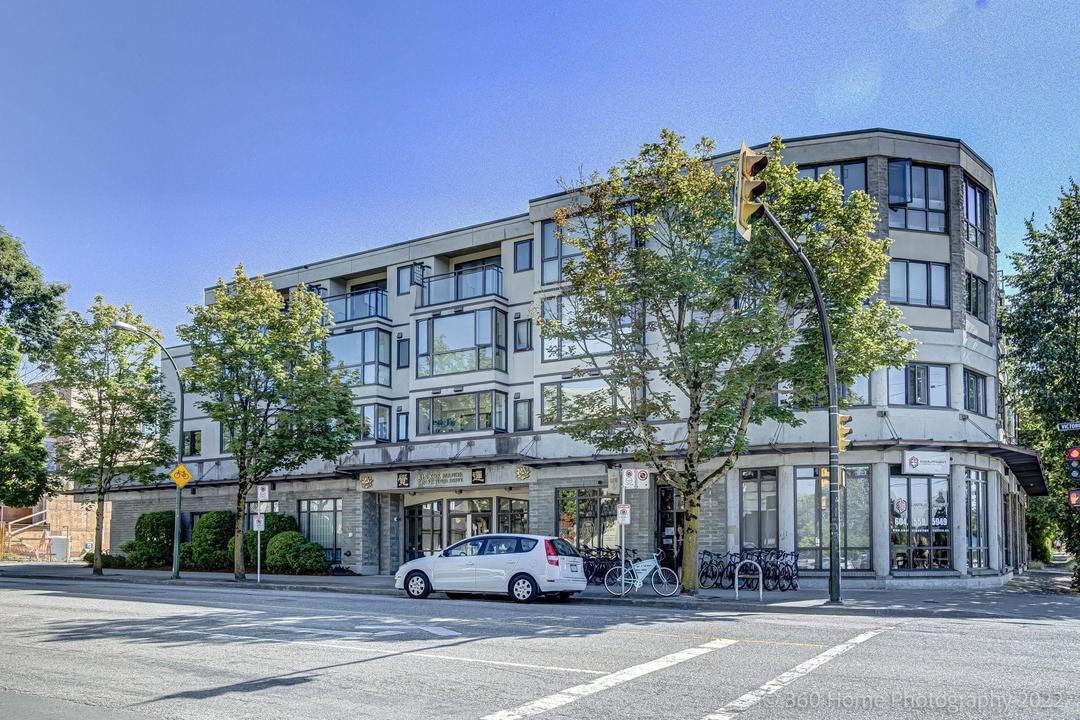 2496 victoria drive