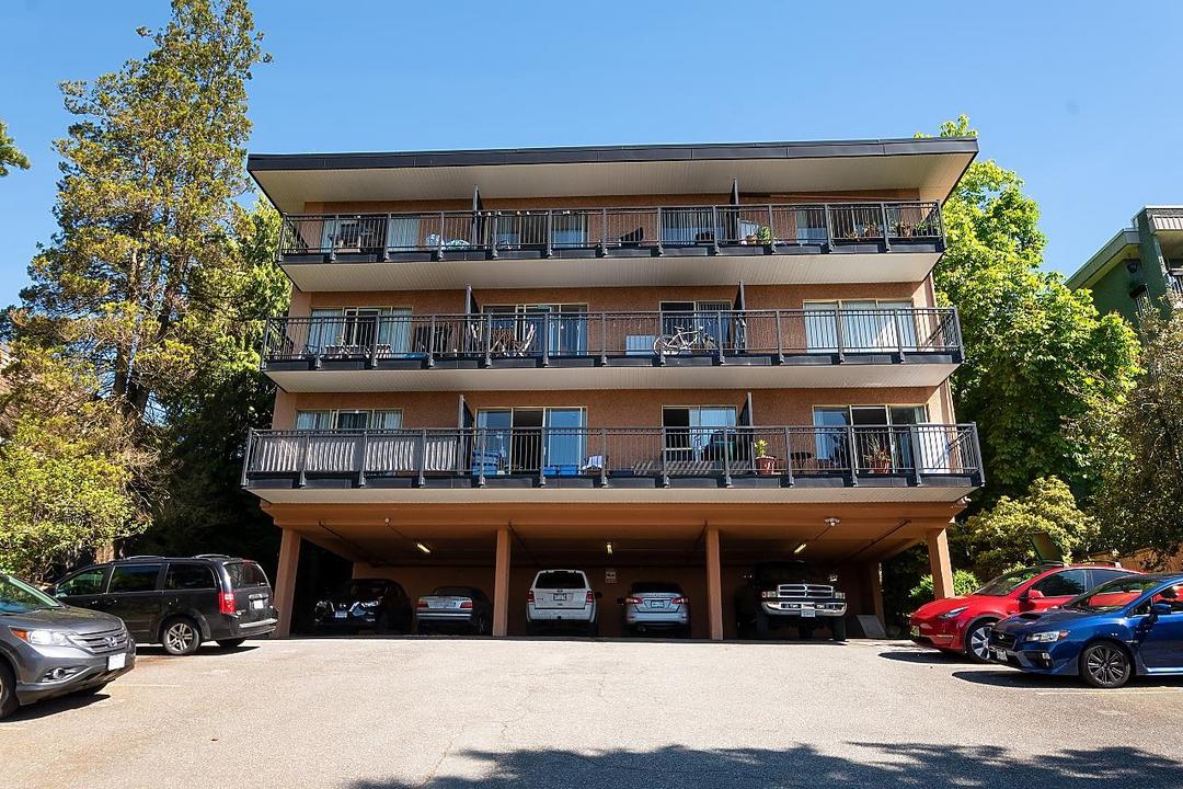 5468 hastings street
