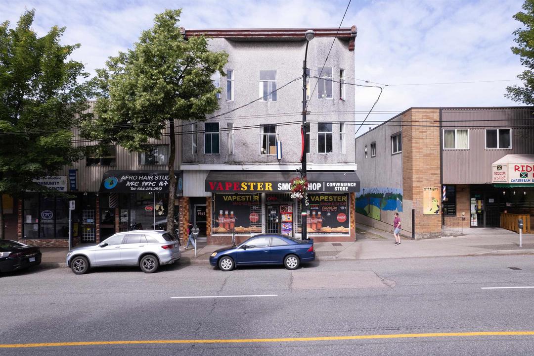 1961 commercial drive