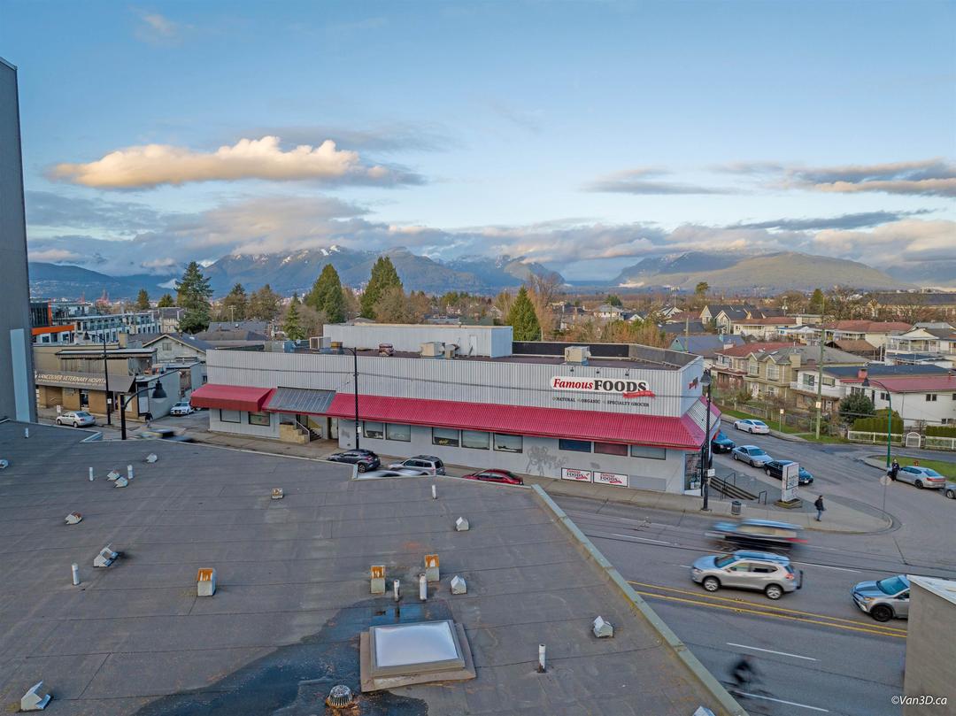 1595 kingsway