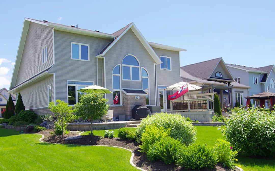 1 loyalist ave