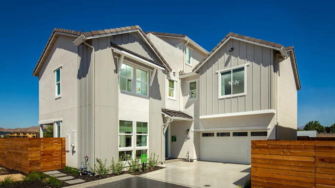 diamond way & ivy street